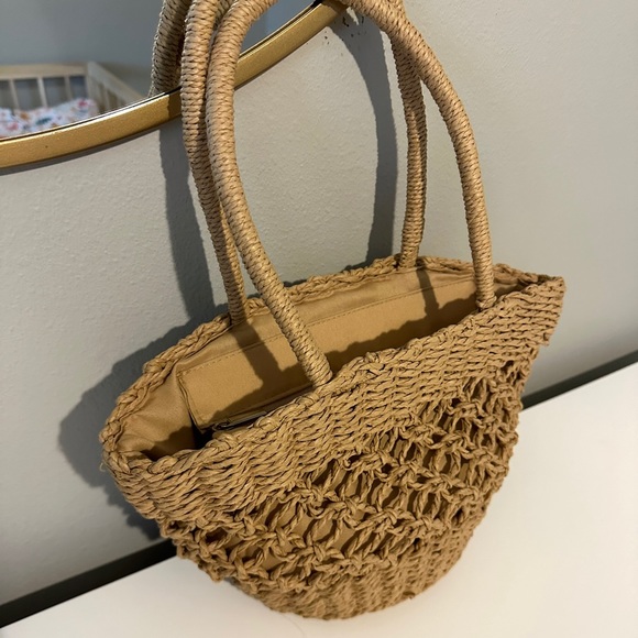 PINK LILY A Grand Break Straw Purse - Picture 7 of 8